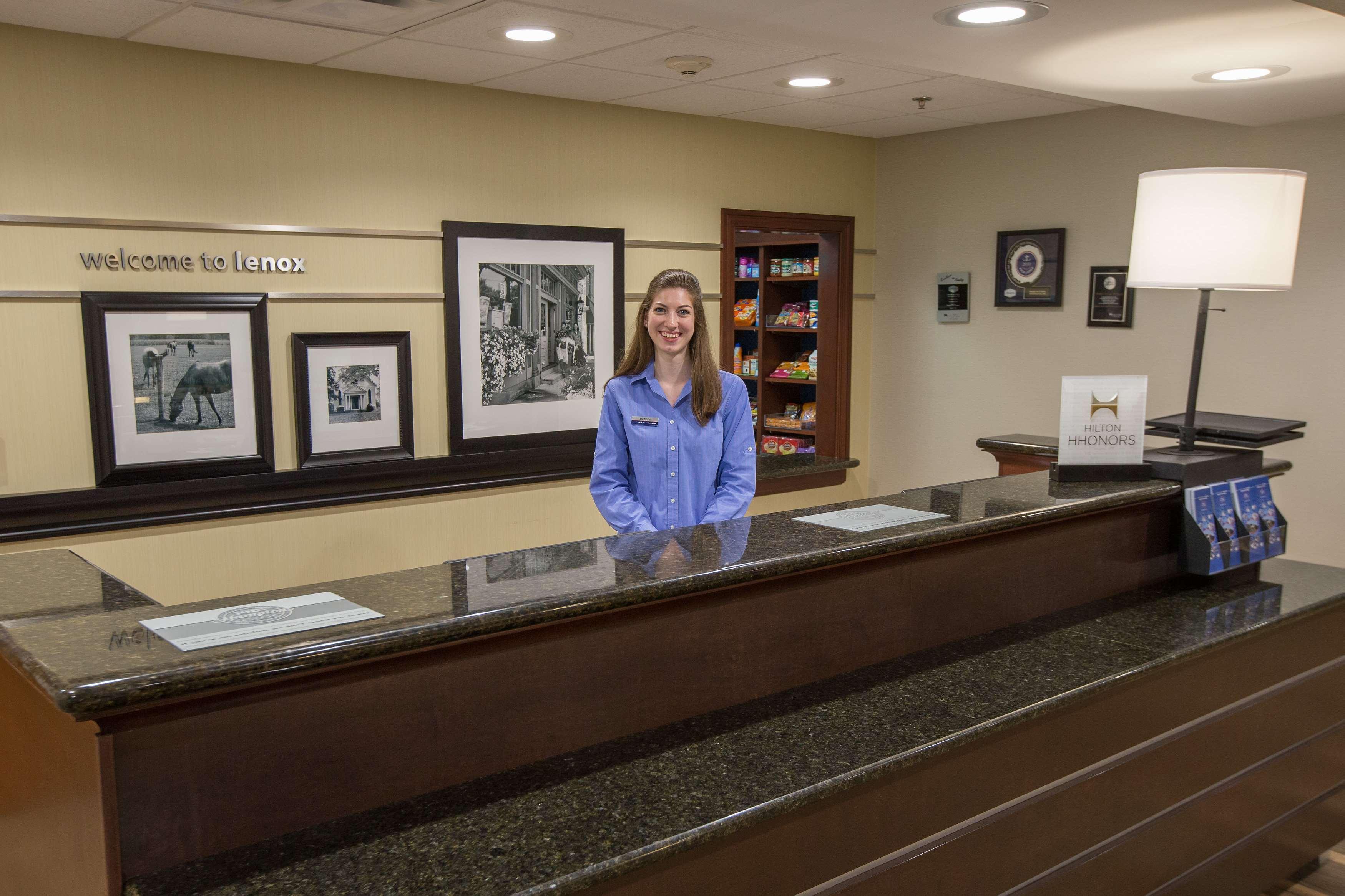 Hampton Inn & Suites Berkshires-Ленокс Екстер'єр фото