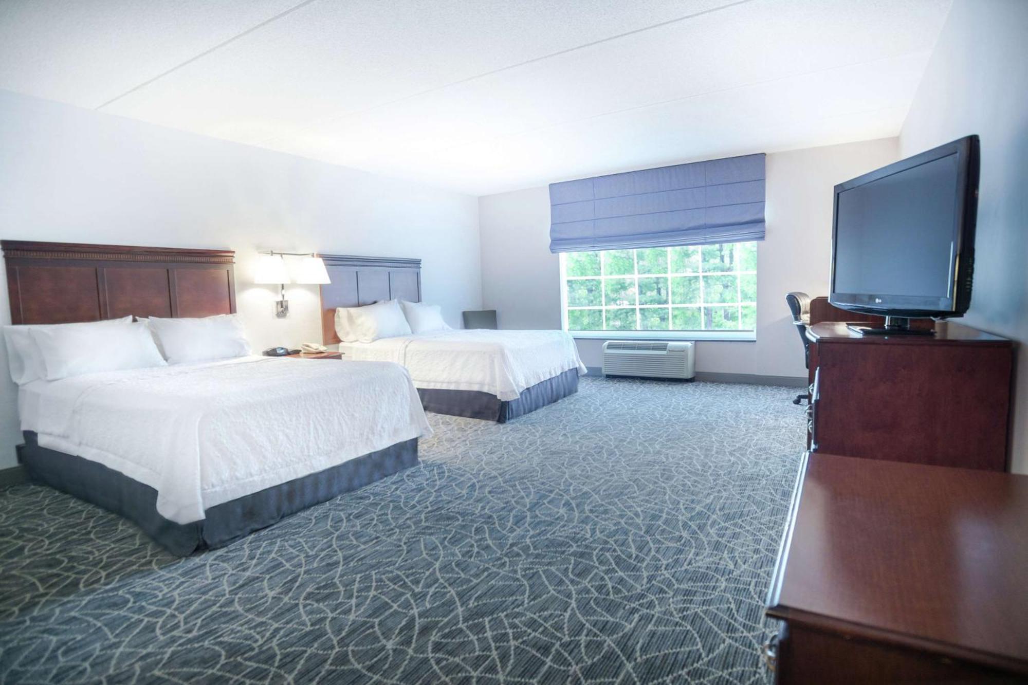 Hampton Inn & Suites Berkshires-Ленокс Екстер'єр фото