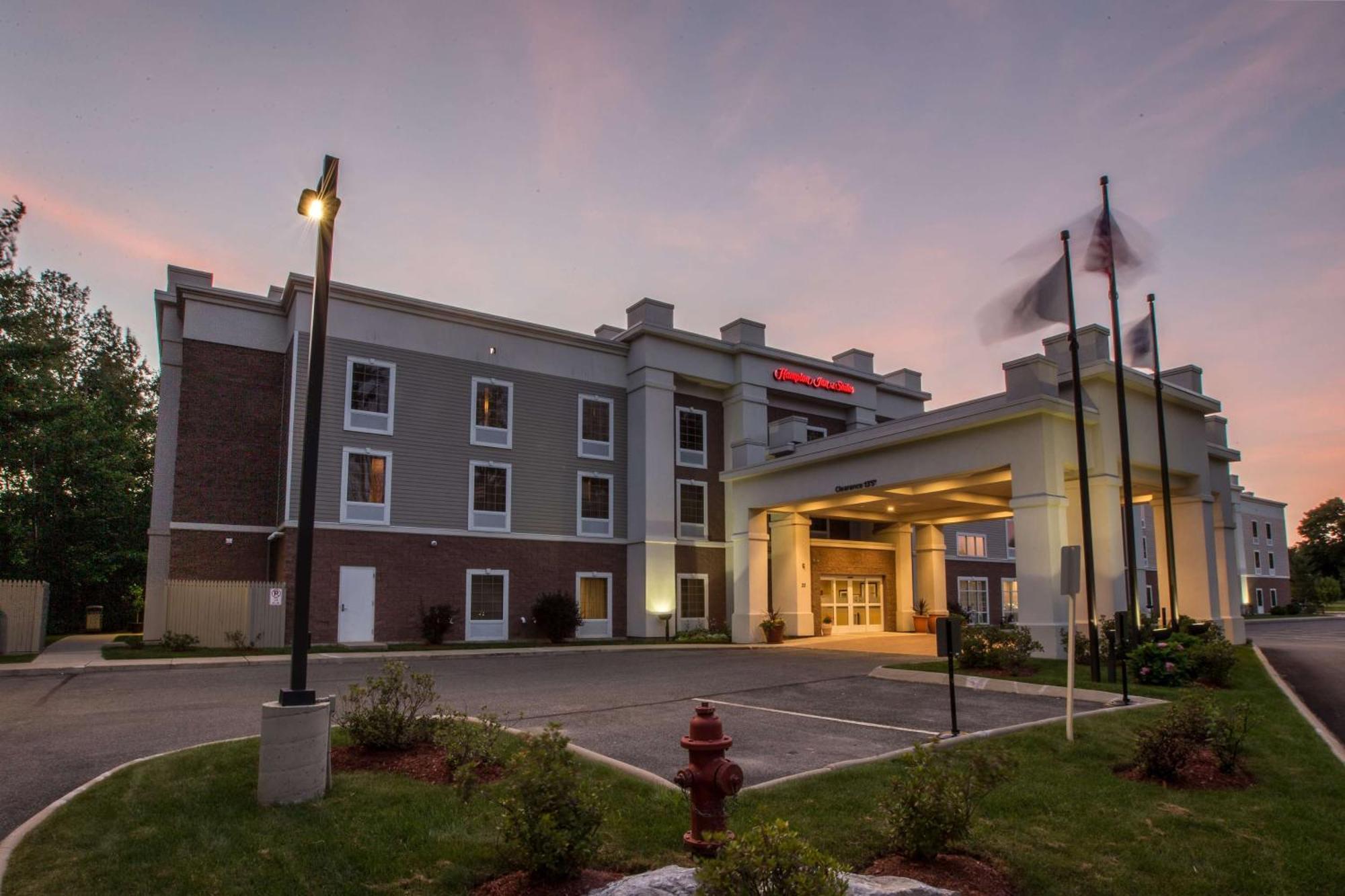 Hampton Inn & Suites Berkshires-Ленокс Екстер'єр фото
