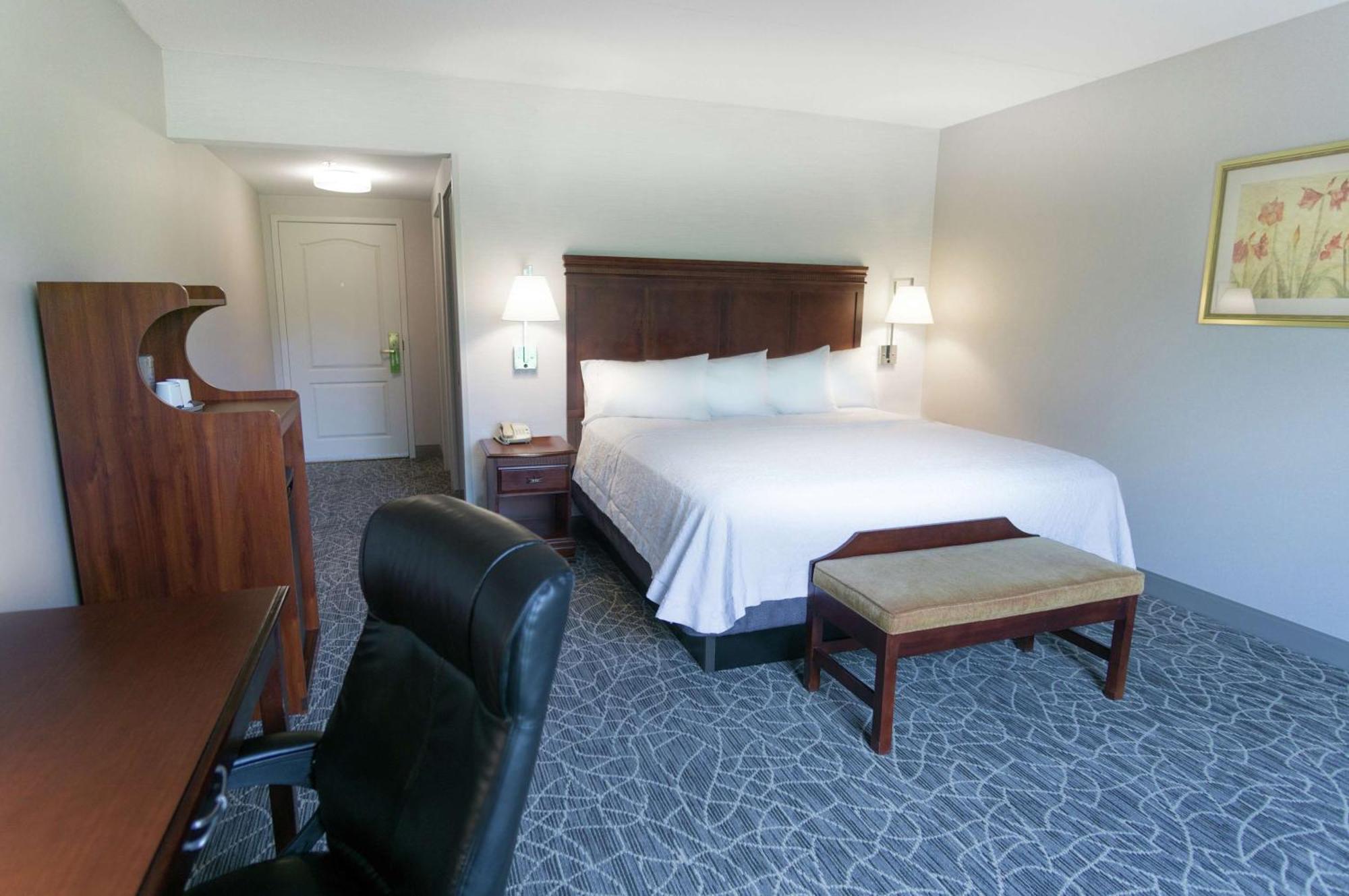 Hampton Inn & Suites Berkshires-Ленокс Екстер'єр фото