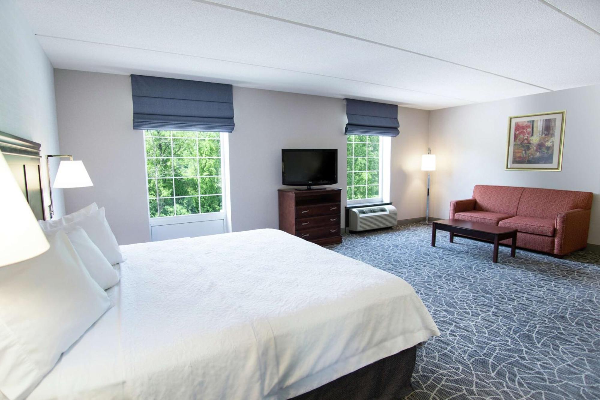 Hampton Inn & Suites Berkshires-Ленокс Екстер'єр фото