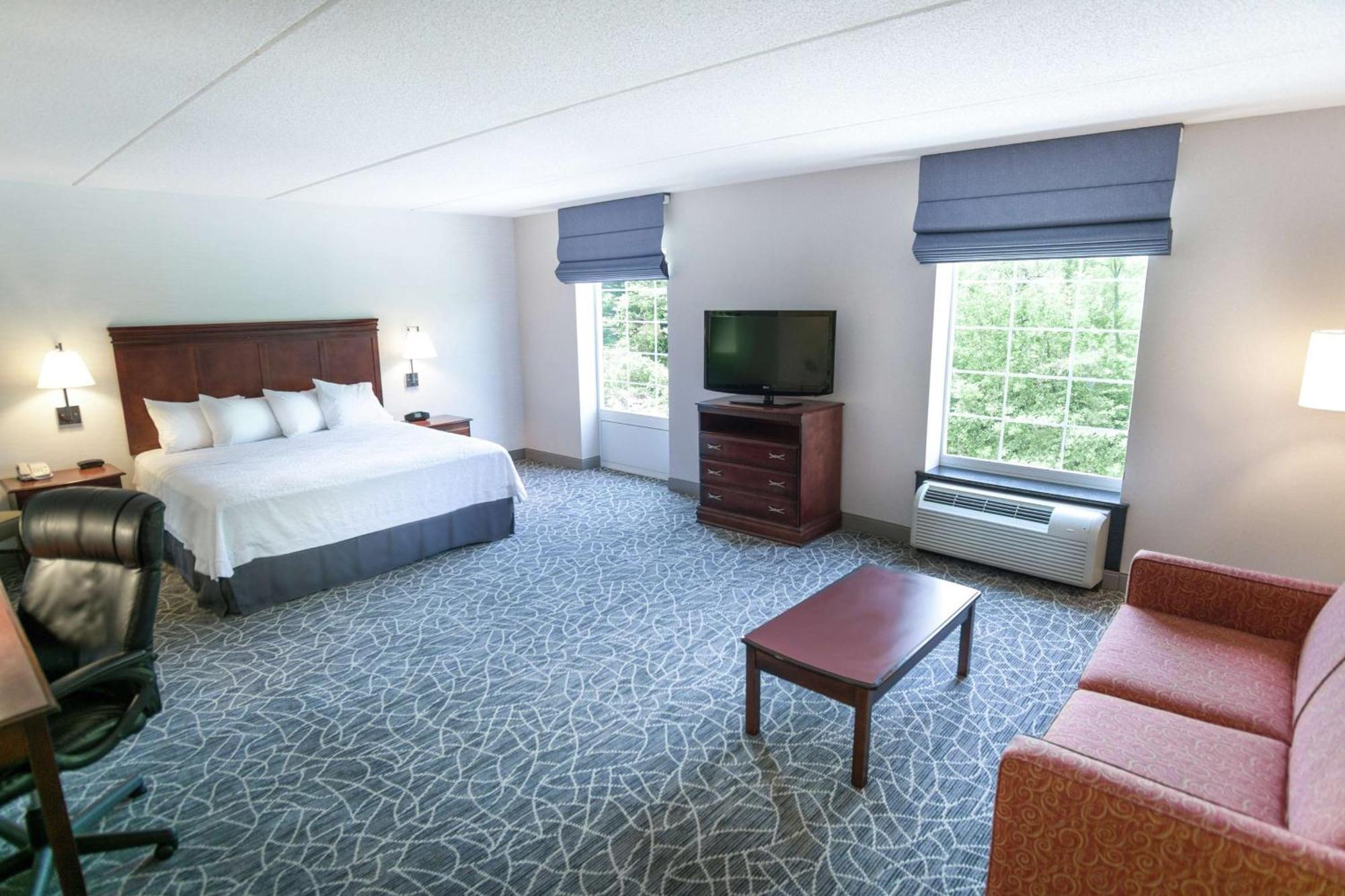 Hampton Inn & Suites Berkshires-Ленокс Екстер'єр фото